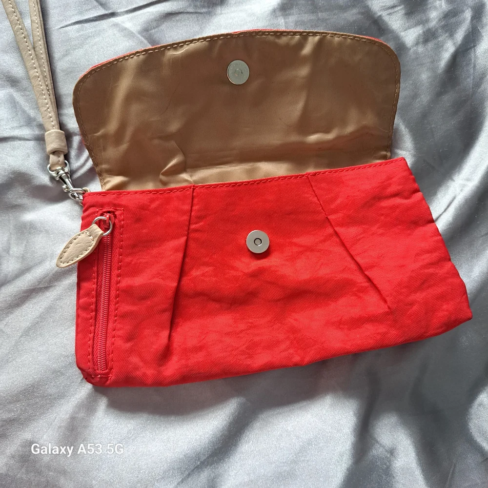 MultiSac Red Wristlet Clutch